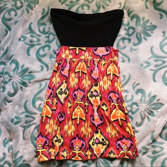 🐳 Black and bright colored printed strapless summer dress with cut out sides - Picture 1 of 4